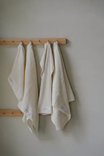 Heavy Towel badlaken 150x100 cm - Bone white (wit) - FRAMA