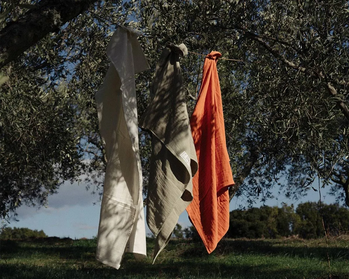 Light Towel badlaken 150x100 cm, Sage green (groen) FRAMA