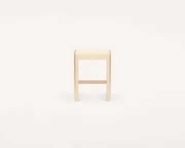 Low Stool 01 kruk - Berkenhout - FRAMA