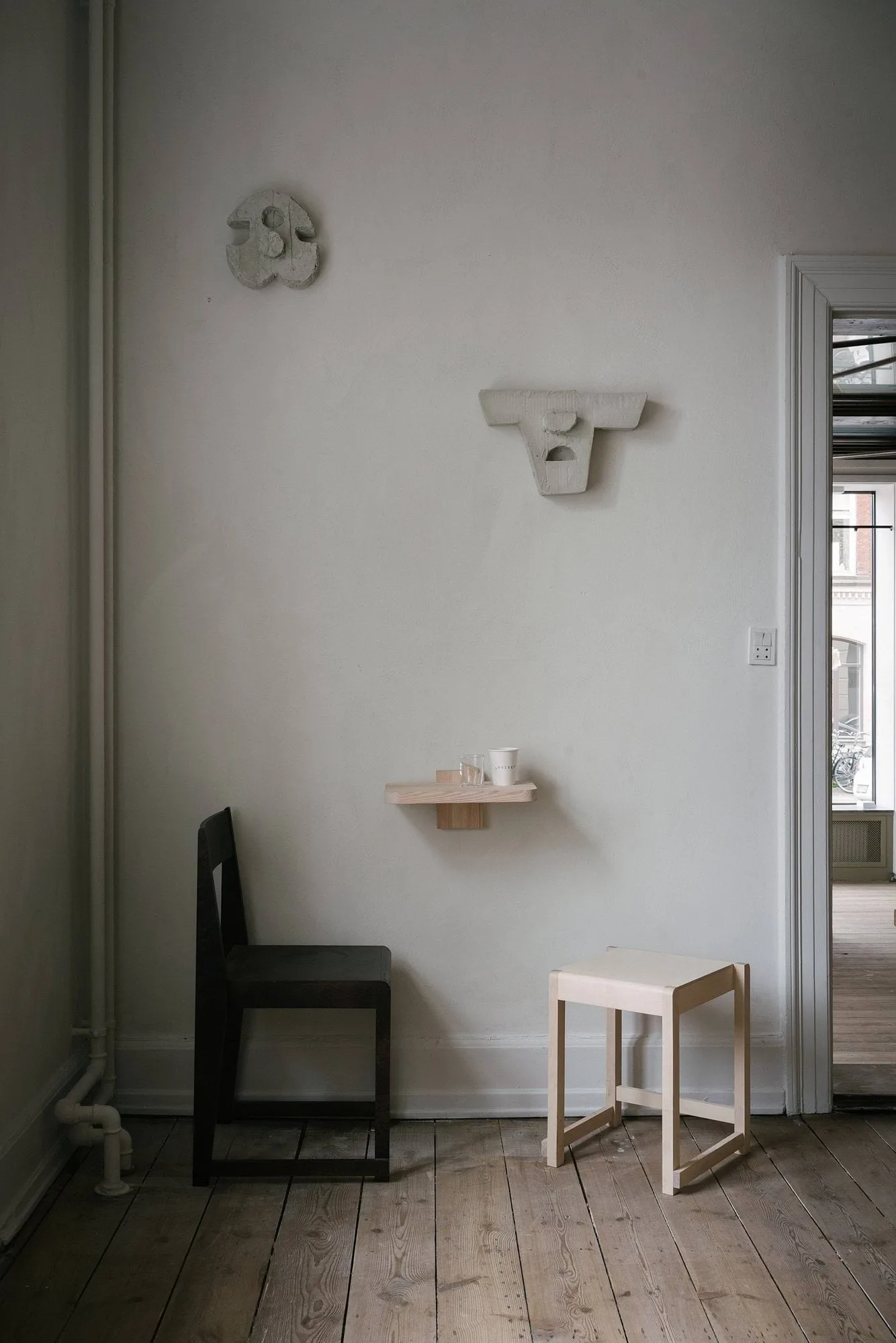 Low Stool 01 kruk, Berkenhout FRAMA