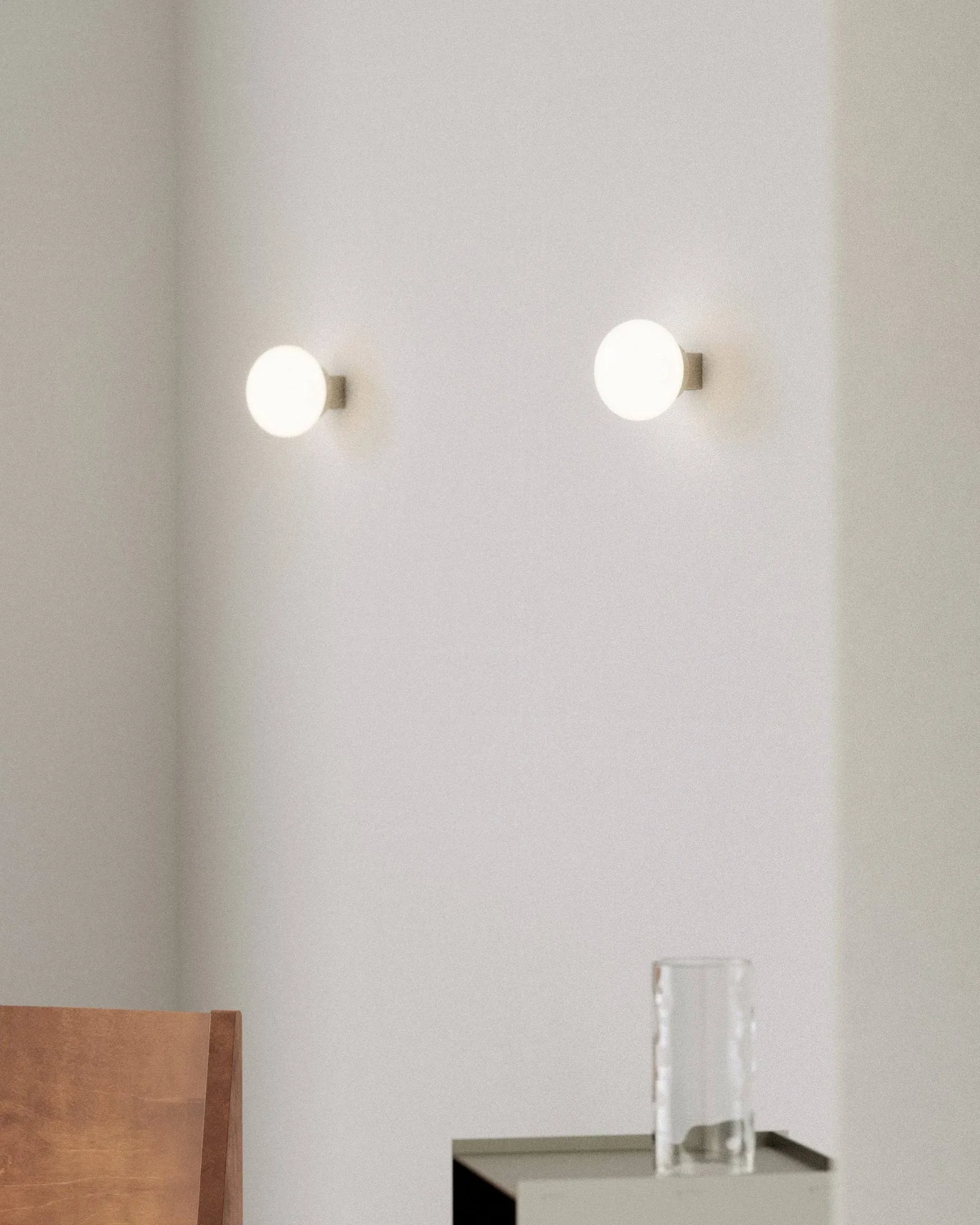 Ovoid Sconce plafondlamp, Roestvrij staal, opaalglas FRAMA