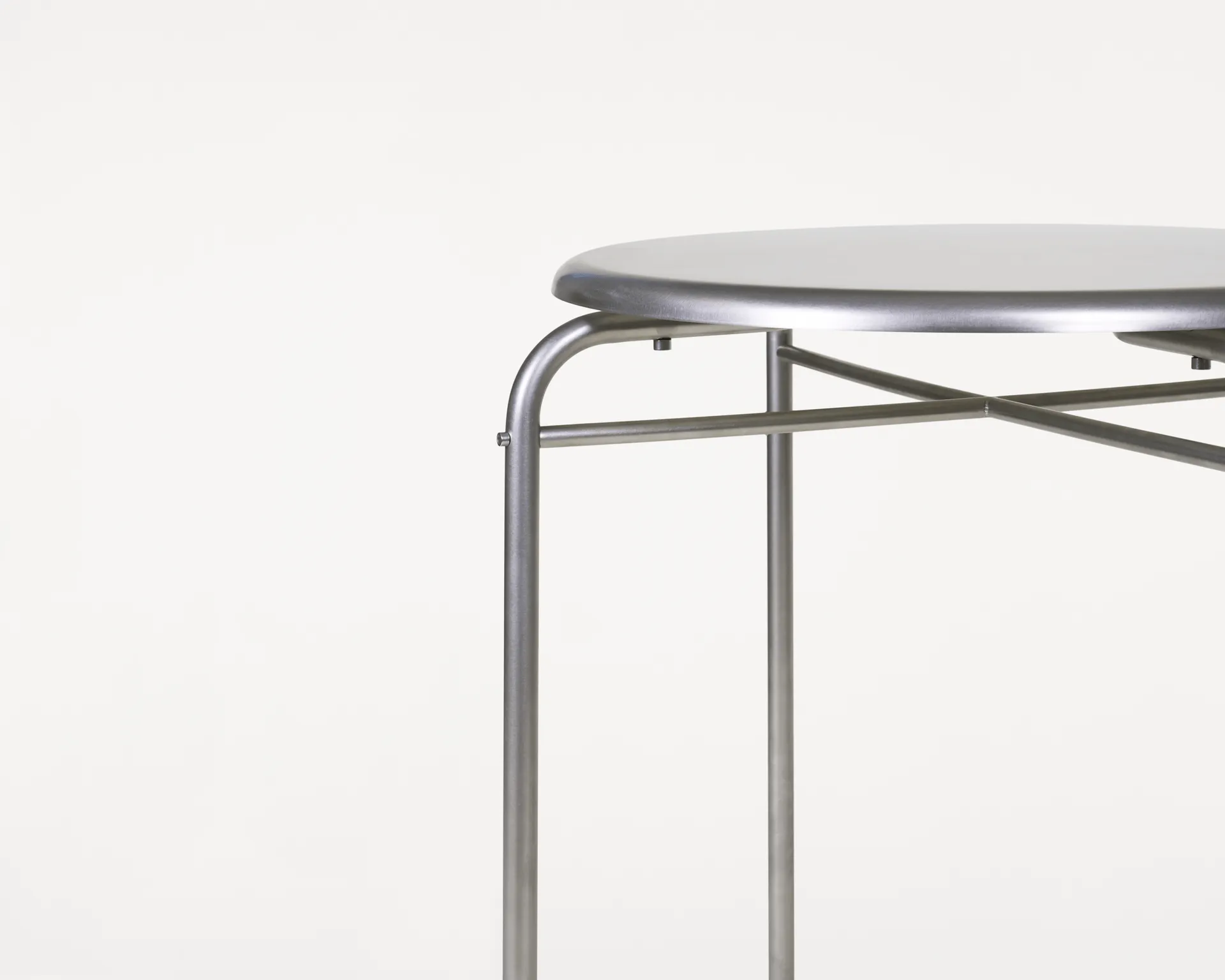 Petit Rond tafel, Roestvrij staal, Ø65x73 cm FRAMA