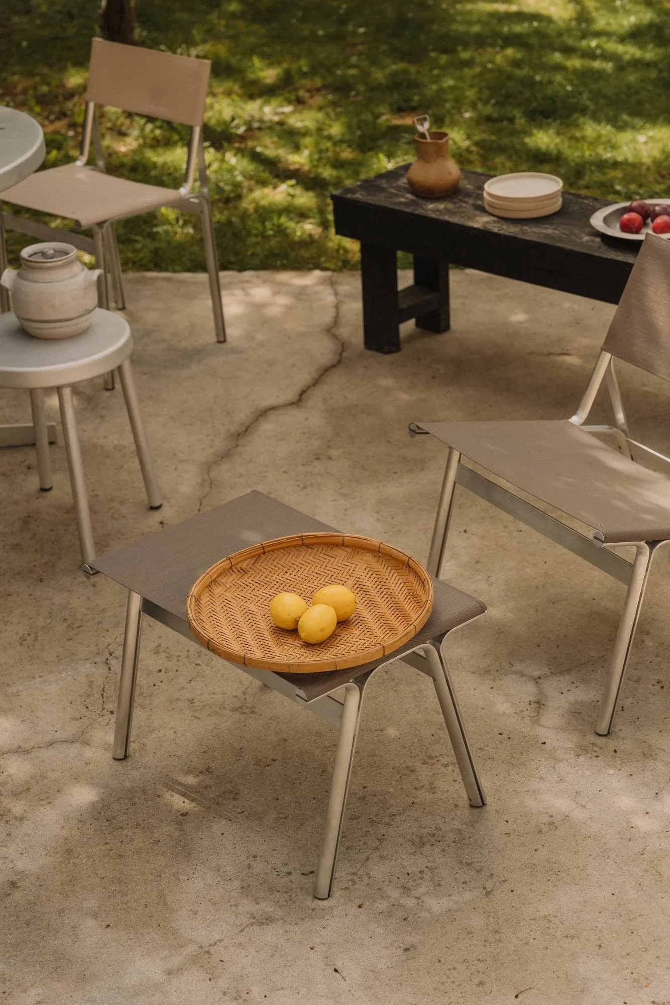 Union loungestoel, Aluminium-Sandstone Linen FRAMA