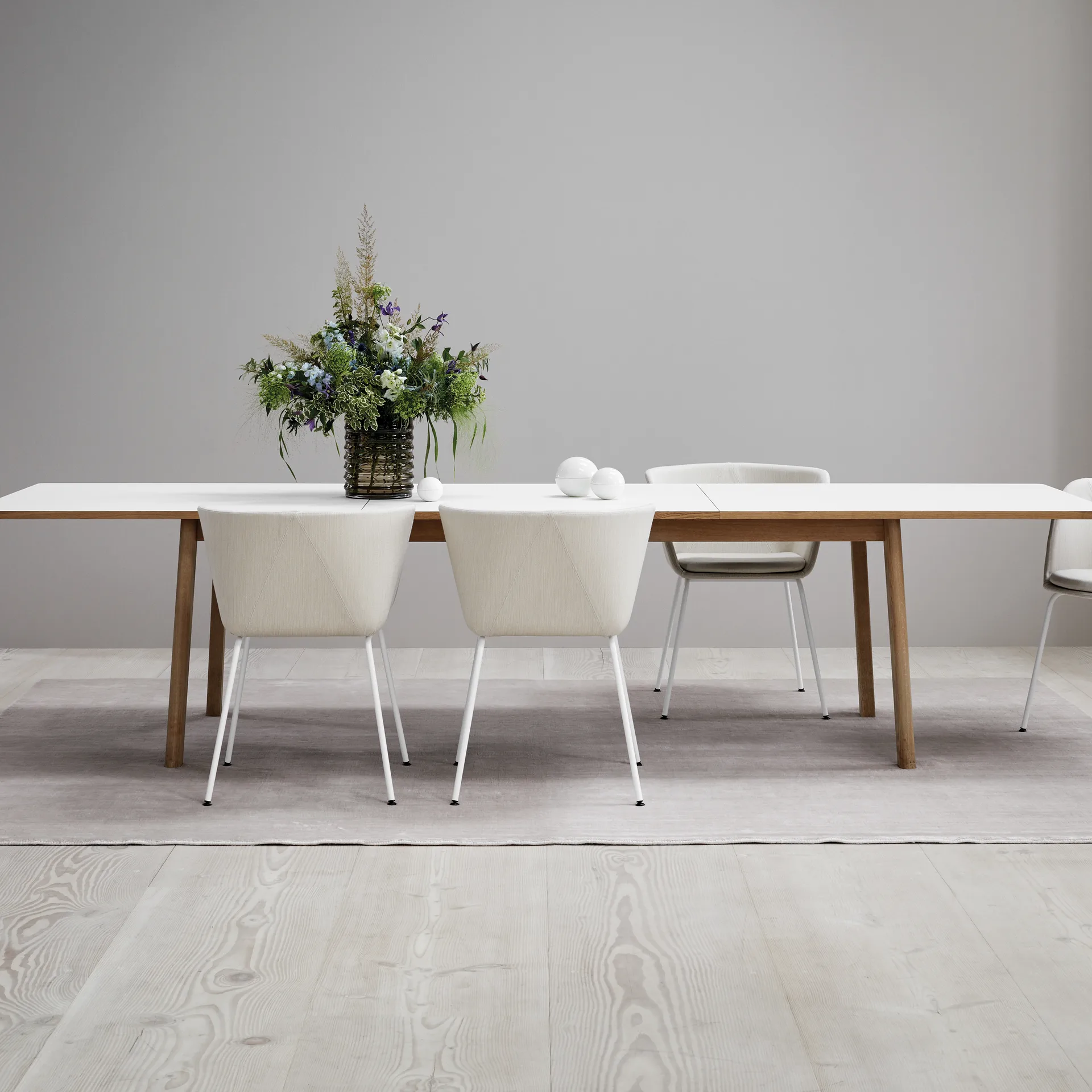 Ana eettafel 220-320x95 cm, Nanolaminaat wit-gezeepte eik Fredericia Furniture
