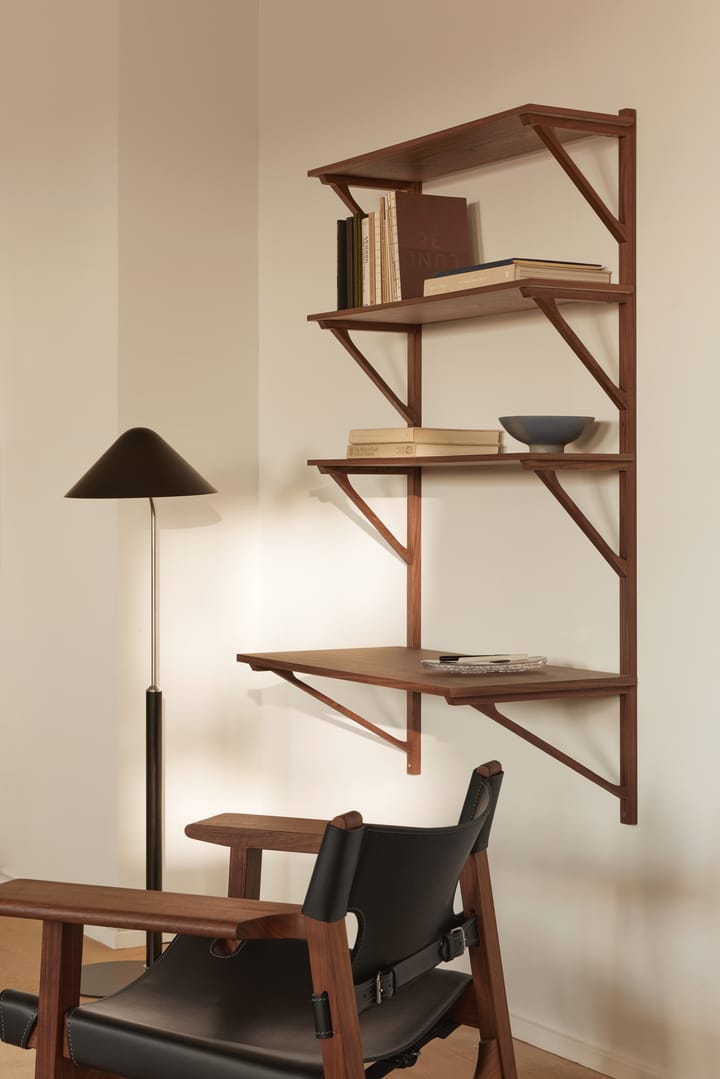 BM29 plank met bureau 78x134 cm, Walnut gelakt Fredericia Furniture