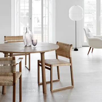 BM61 stoel - Geflochtene naturel-gelakt eiken standaard - Fredericia Furniture