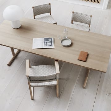 BM62 armstoel - Geflochtene naturel-geoliede eiken standaard - Fredericia Furniture