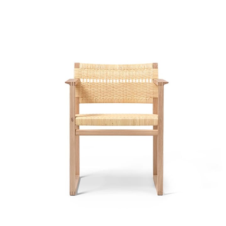 BM62 armstoel - Rotan-gevernist eikenstandaard - Fredericia Furniture