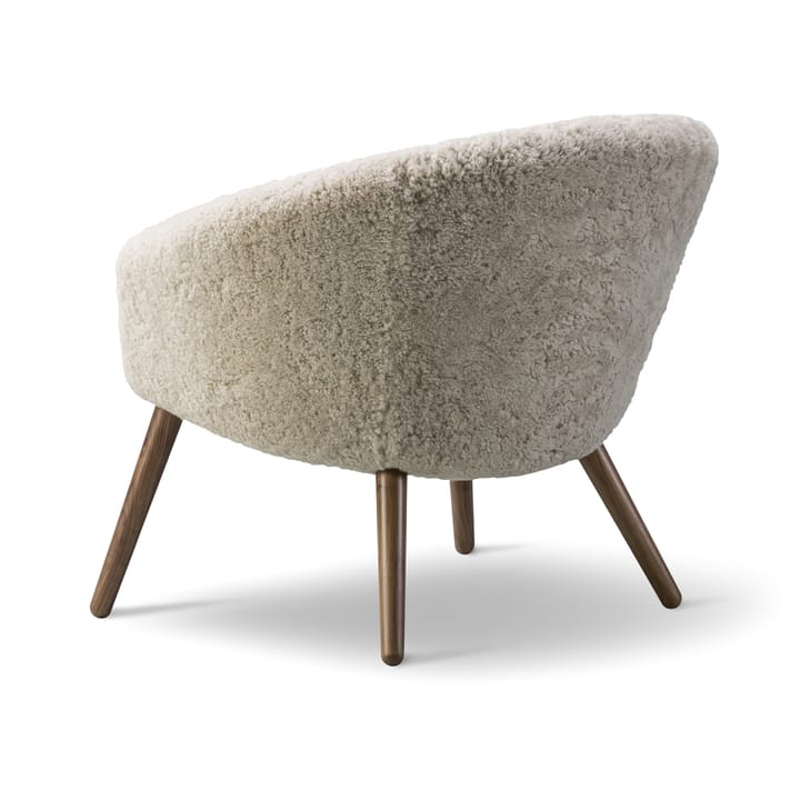 Ditzel loungestoel schapenvacht, Moonlight-walnut Fredericia Furniture