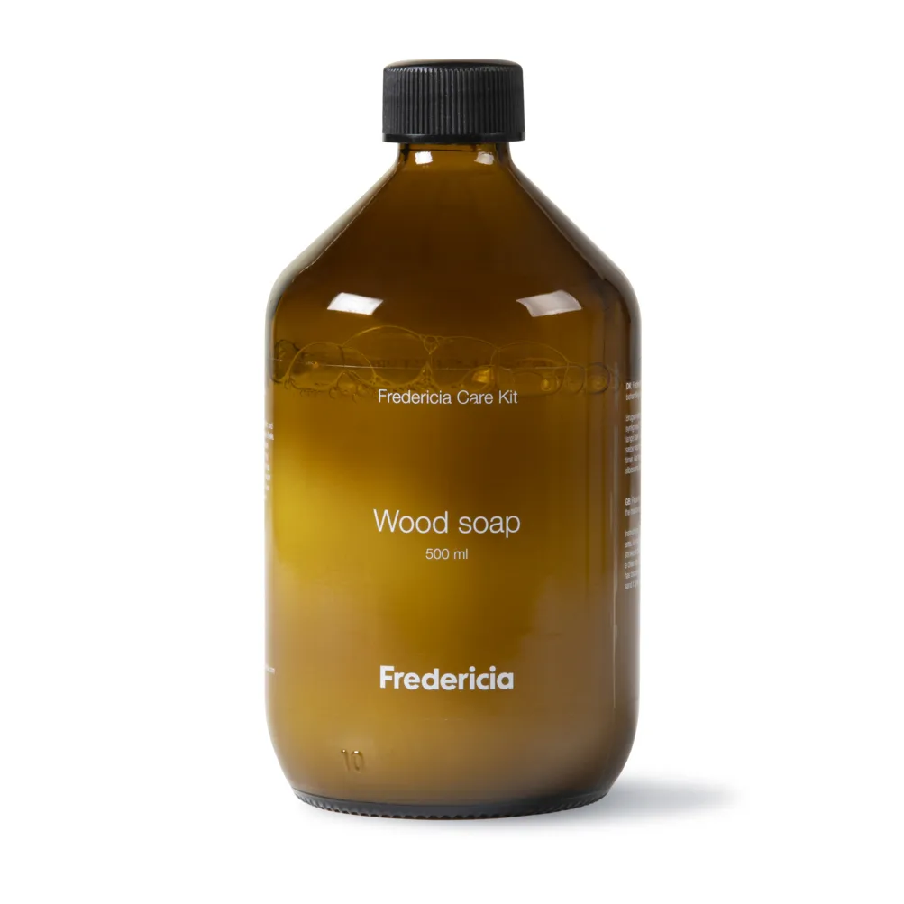 Fredericia meubelverzorgingskit hout, Gezepen hout Fredericia Furniture