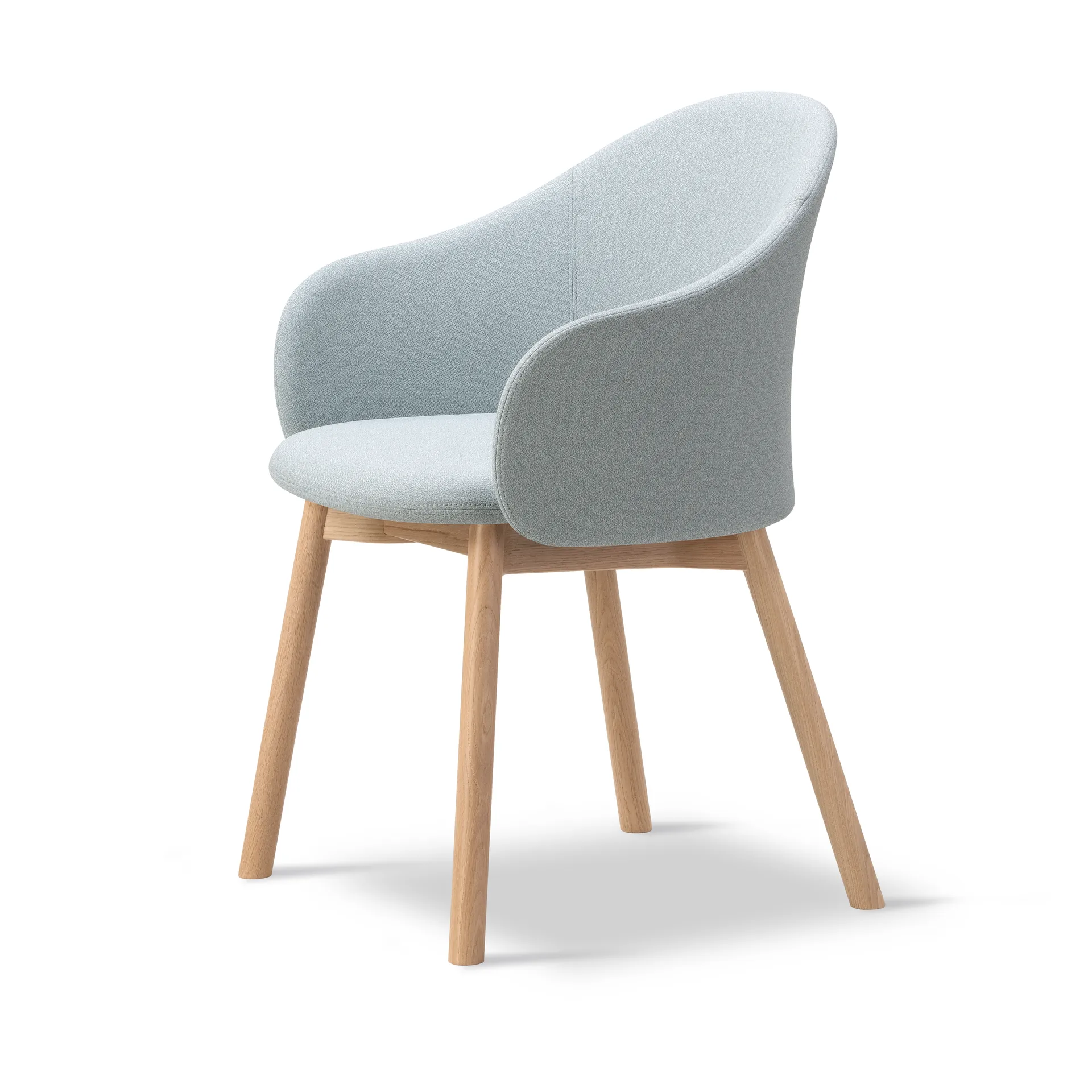 Gomo Armchair fauteuil houten onderstel, Mylla 811-gelakt eik Fredericia Furniture