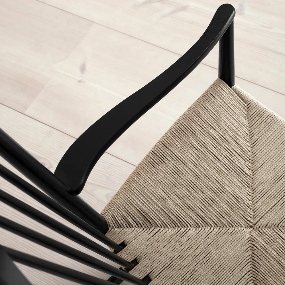 J16 schommelstoel, Zwart-zwartgelakt eiken Fredericia Furniture