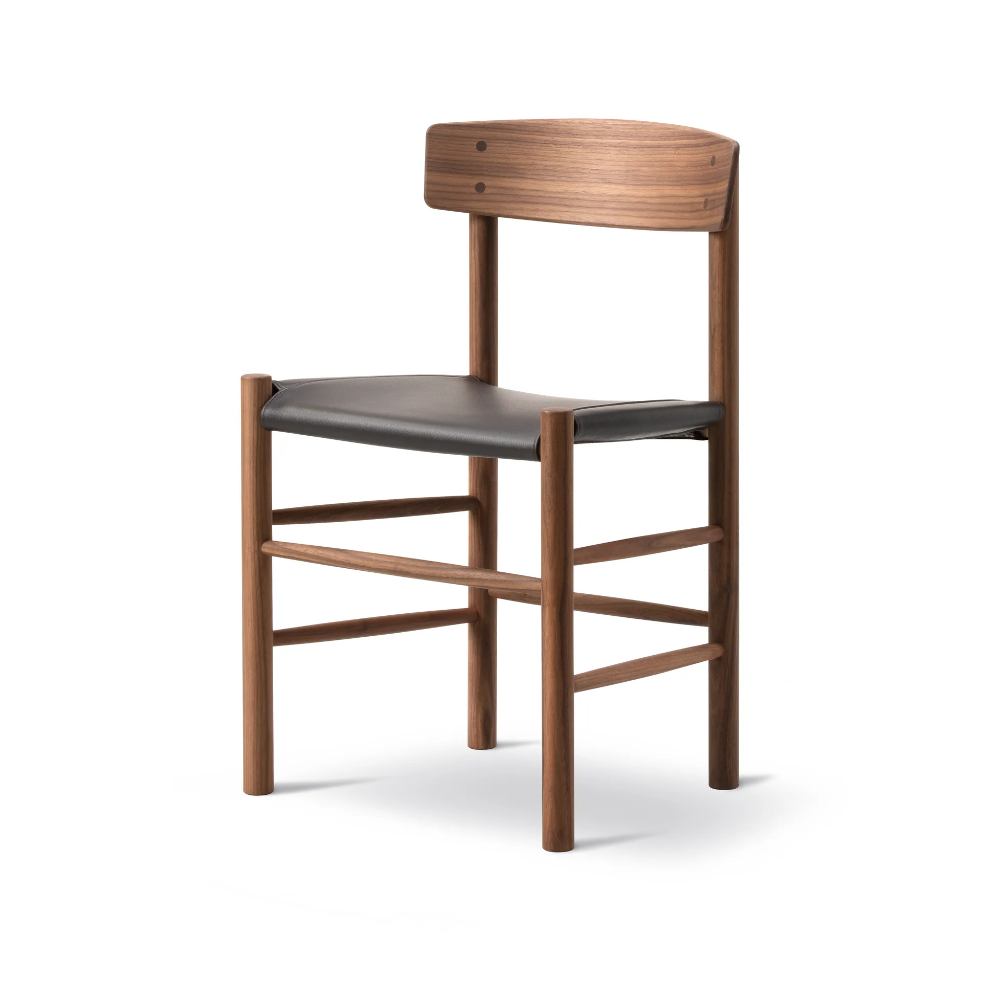 J39 stoel, Geolied notenhout – leer Omni 377 donkerbruin Fredericia Furniture