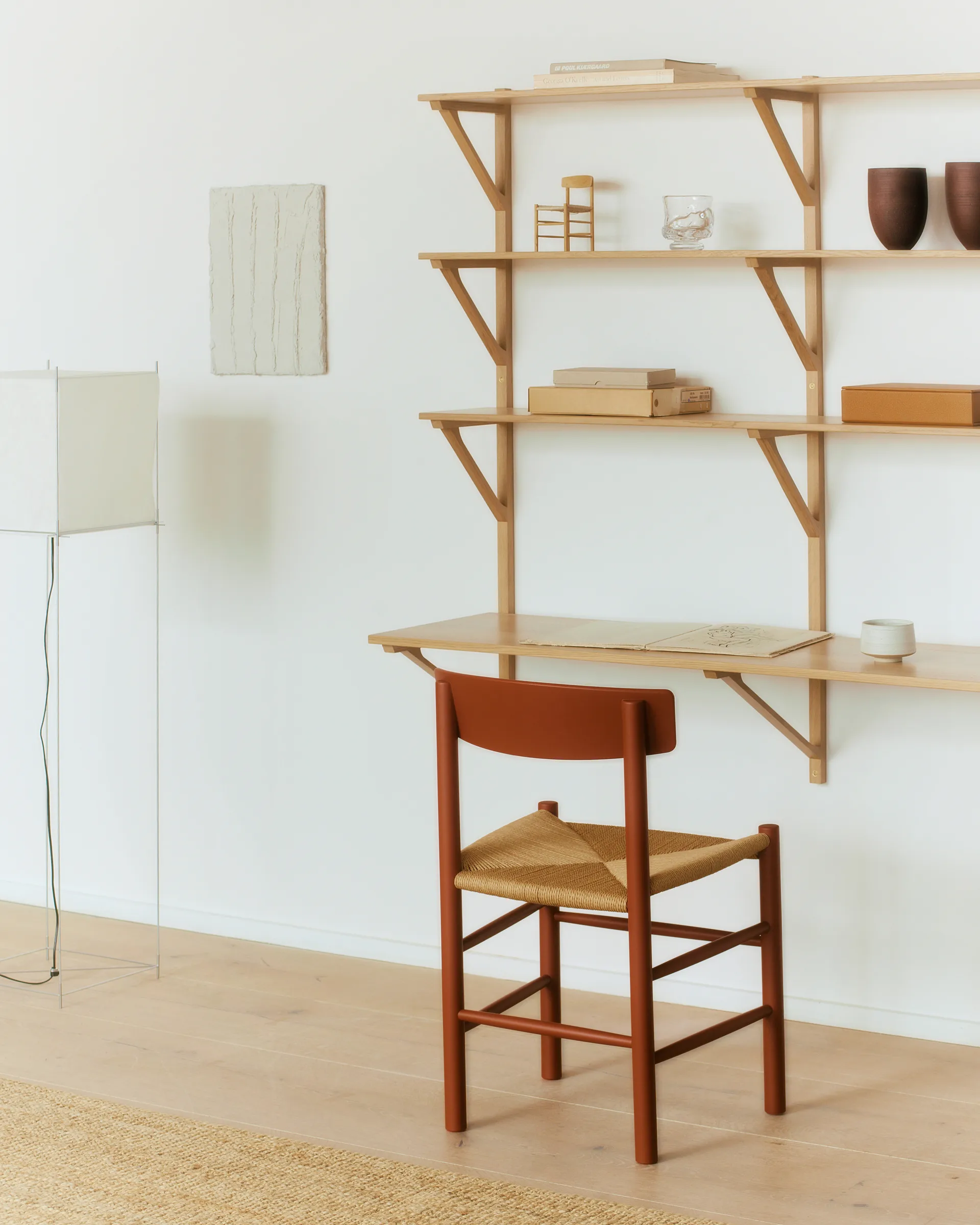 J39 stoel, Heritage red – gevlochten natuur Fredericia Furniture