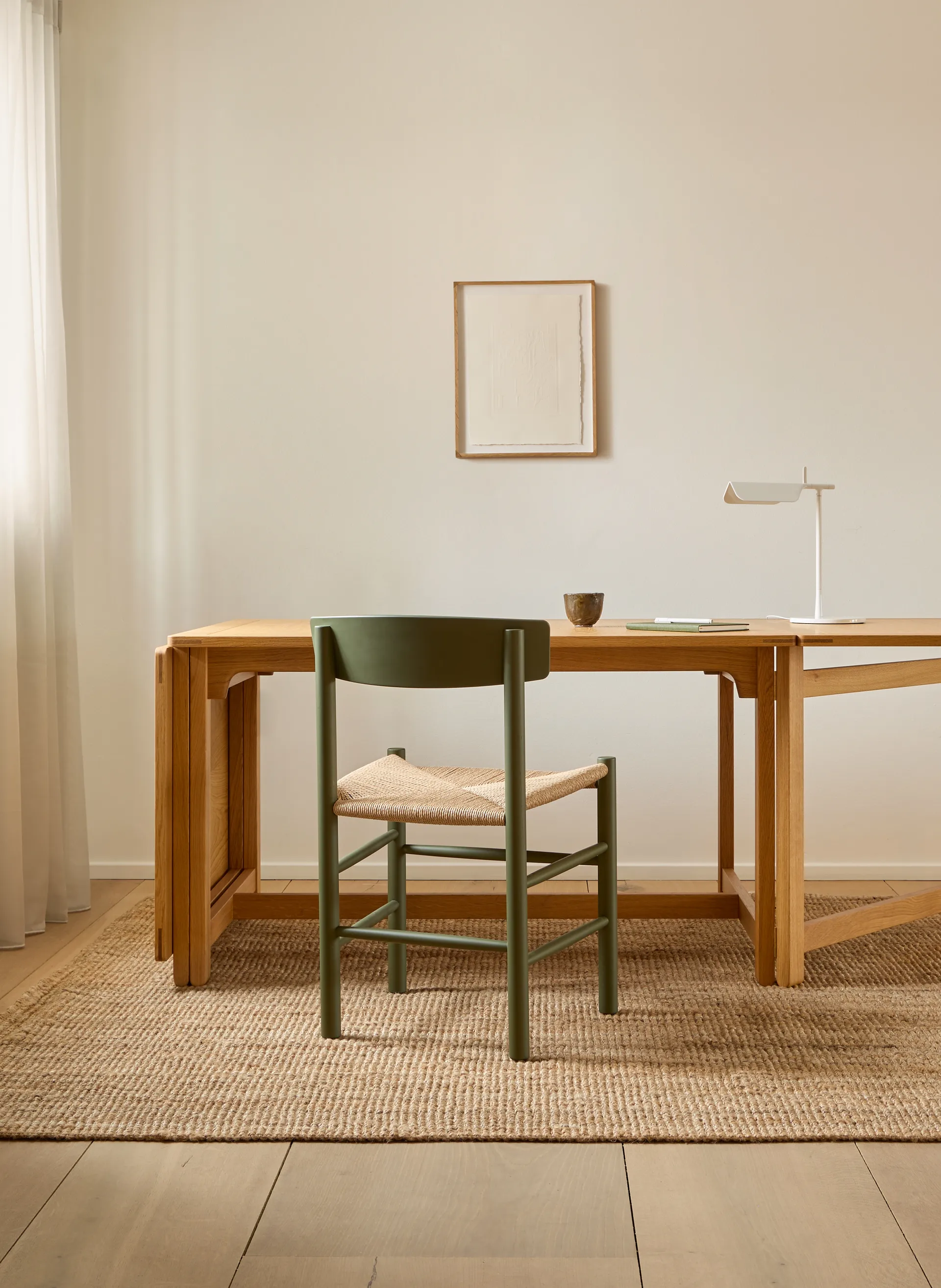 J39 stoel, Khaki green – gevlochten natuur Fredericia Furniture