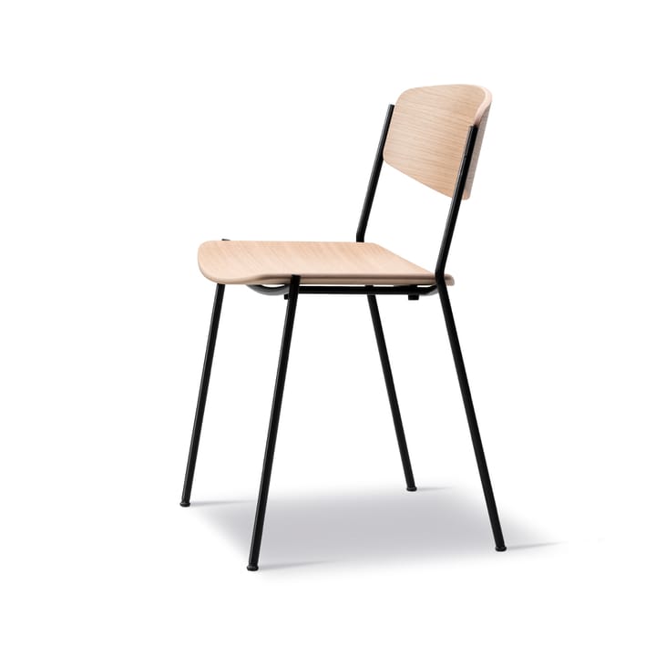 Lynderup 3080 stoel, Gelakt eiken-zwart stalen onderstel Fredericia Furniture