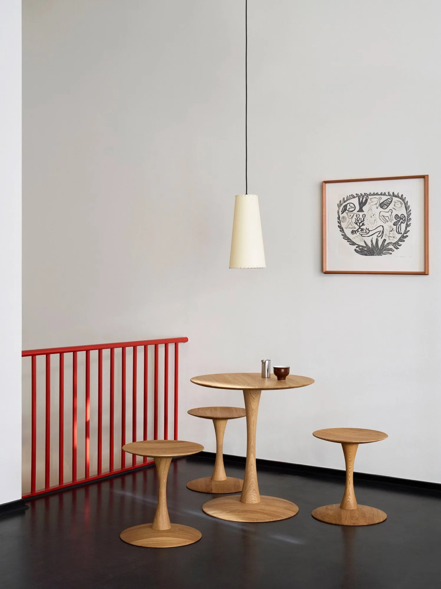 ND107 Trisse eettafel, Geolied eiken, Ø75x73 cm Fredericia Furniture