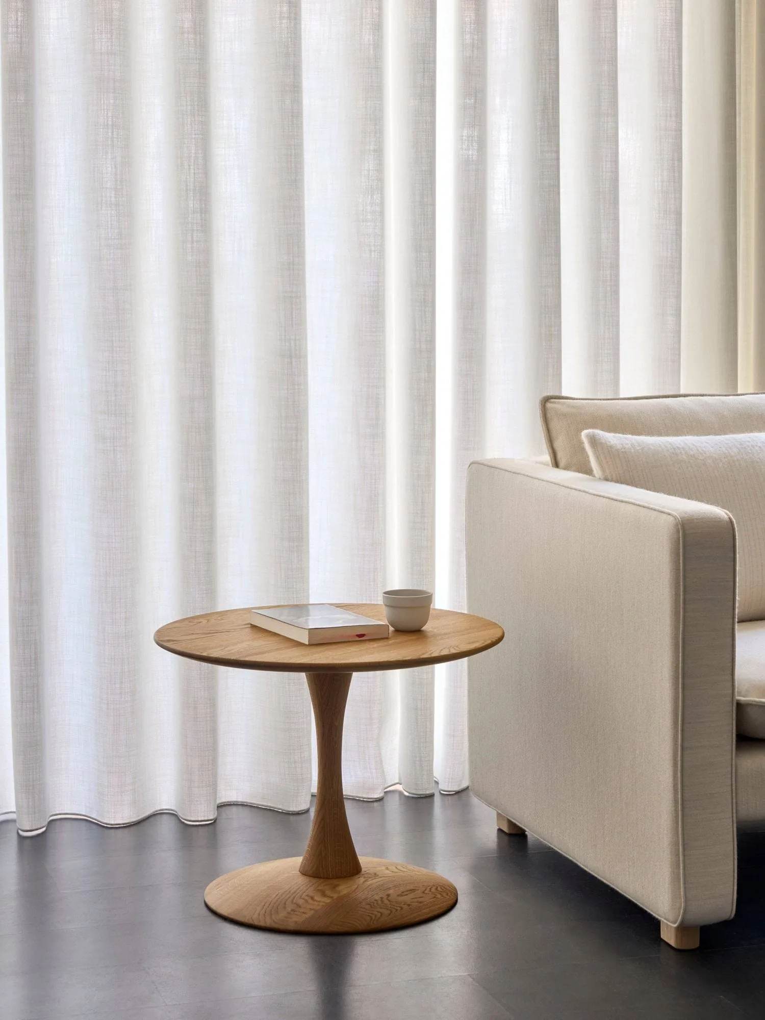 ND110 Trisse salontafel, Geoliede eik, Ø55x42 cm Fredericia Furniture