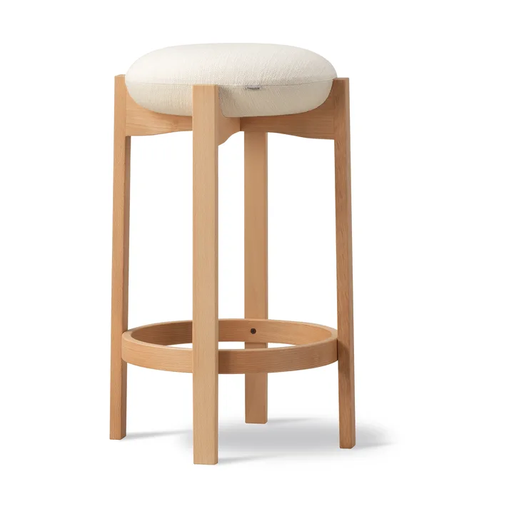 Pioneer krukstoel hoog - Odino NE22 off white-geoliede beuk - Fredericia Furniture