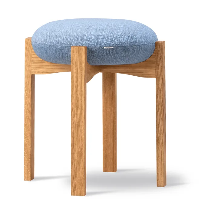 Pioneer poef laag - Odino PV82 light blue-gelakt eiken - Fredericia Furniture