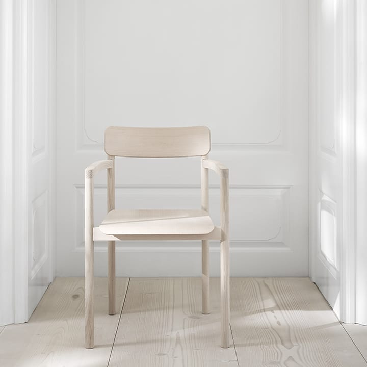 Post 3445 armstoel, Gelakte eik Fredericia Furniture