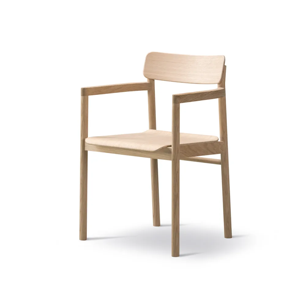Post 3445 armstoel, Gelakte eik Fredericia Furniture