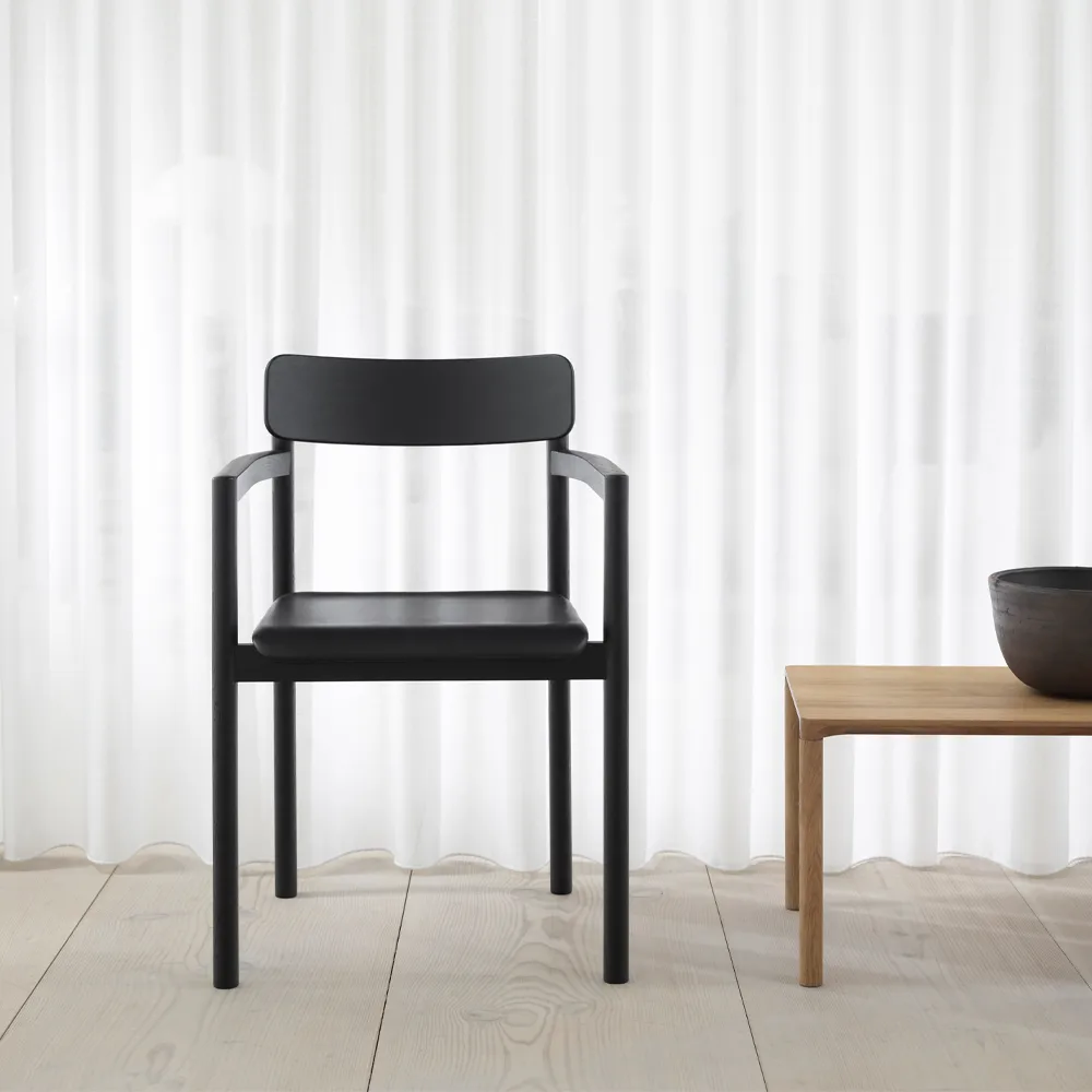 Post 3445 armstoel, Gelakte eik Fredericia Furniture