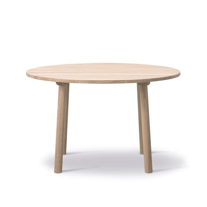 Taro 6121 eettafel - Gezeepte eik, ø120 cm - Fredericia Furniture
