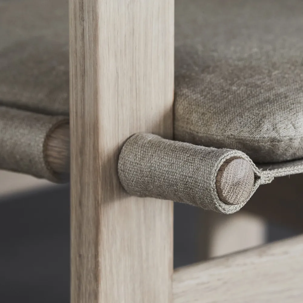 The Canvas Chair fauteuil, Canvas naturel-lichtgeoliede eiken standaard, incl. Canvas kussen Fredericia Furniture