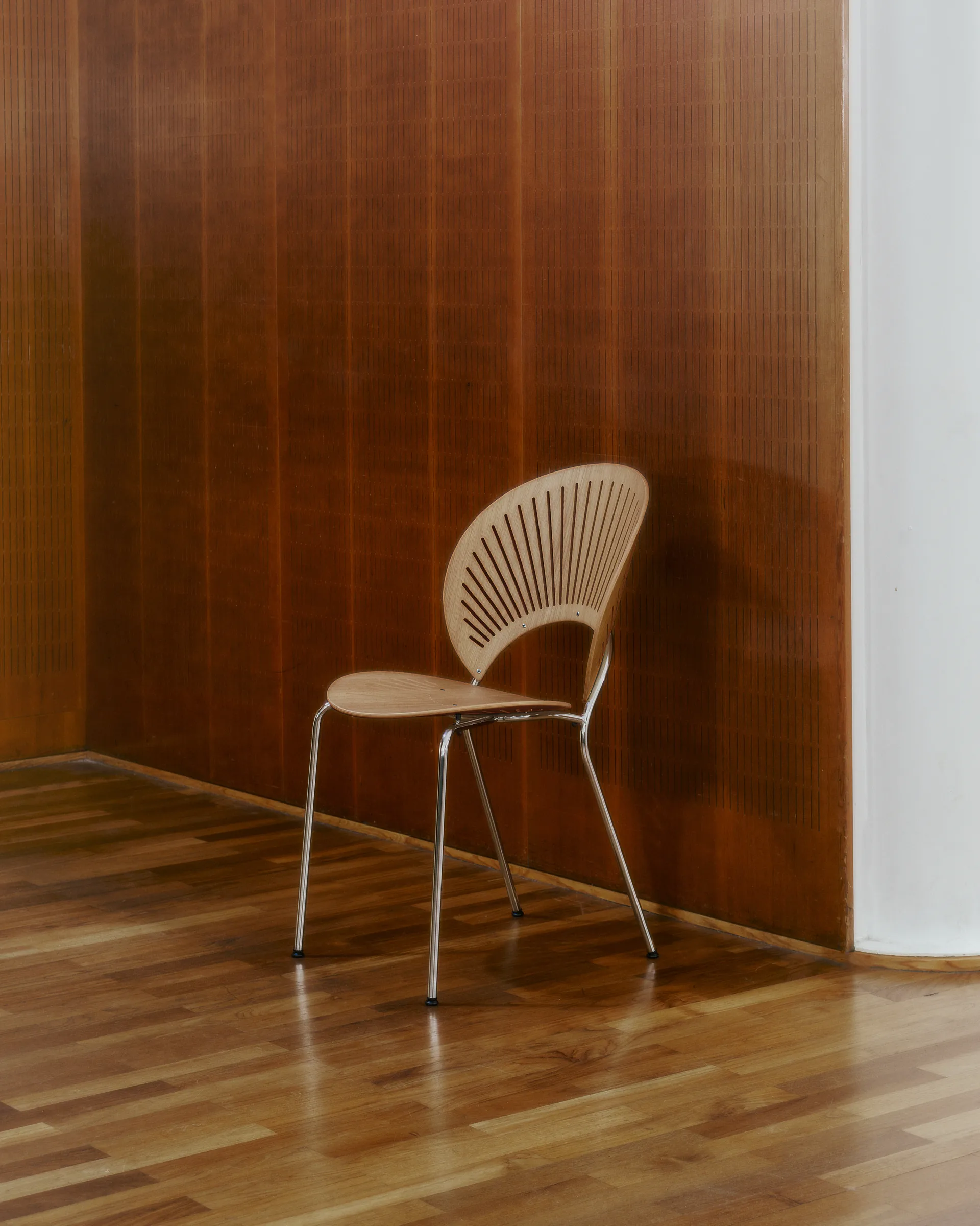 Trinidad 3398 stoel, Oiled oak-roestvast staal borstelen Fredericia Furniture