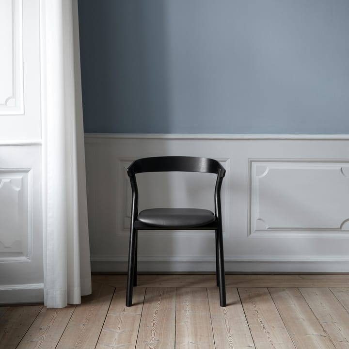Yksi 3341 stoel, Leder premium 88-zwartgelakte eik Fredericia Furniture