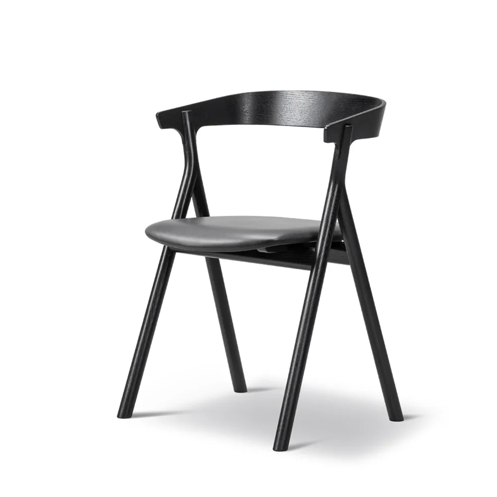 Yksi 3341 stoel, Leder premium 88-zwartgelakte eik Fredericia Furniture