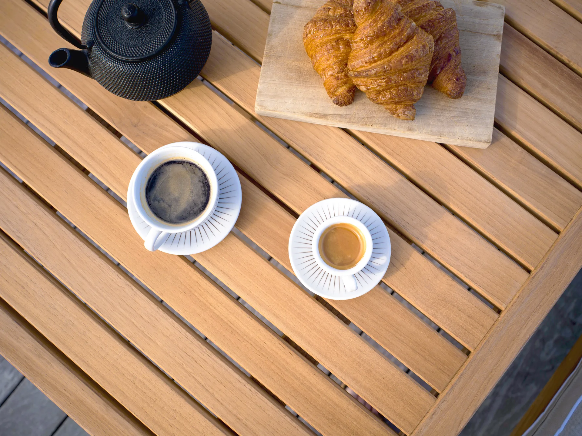 65 tafel, Teak, 128x120x68 cm Fri Form