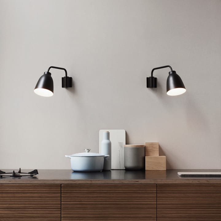 Caravaggio Read wandlamp, Zwart Fritz Hansen