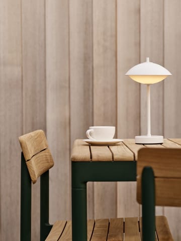 Clam draagbare tafellamp 31 cm - White - Fritz Hansen