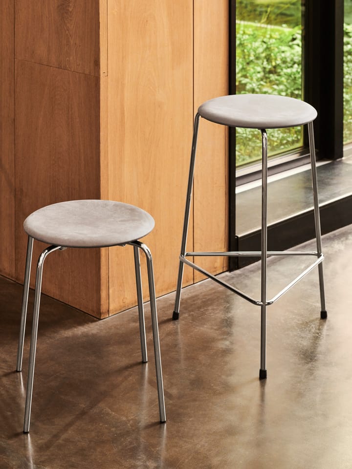 Dot leren kruk, Lava grey-chrome Fritz Hansen