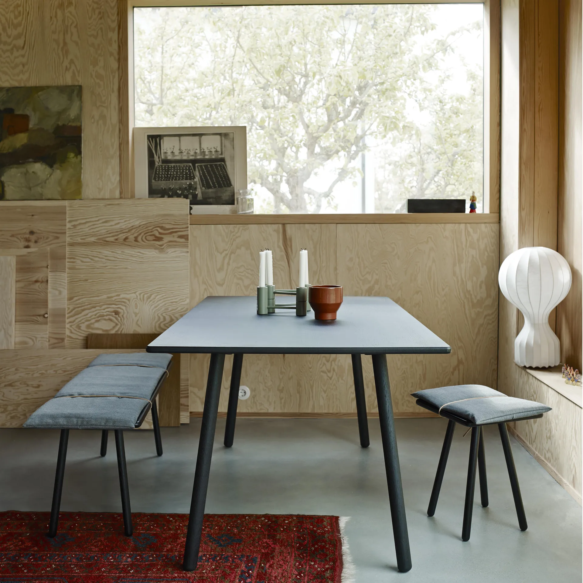 Georg bank, Zwartgelakt eiken Fritz Hansen