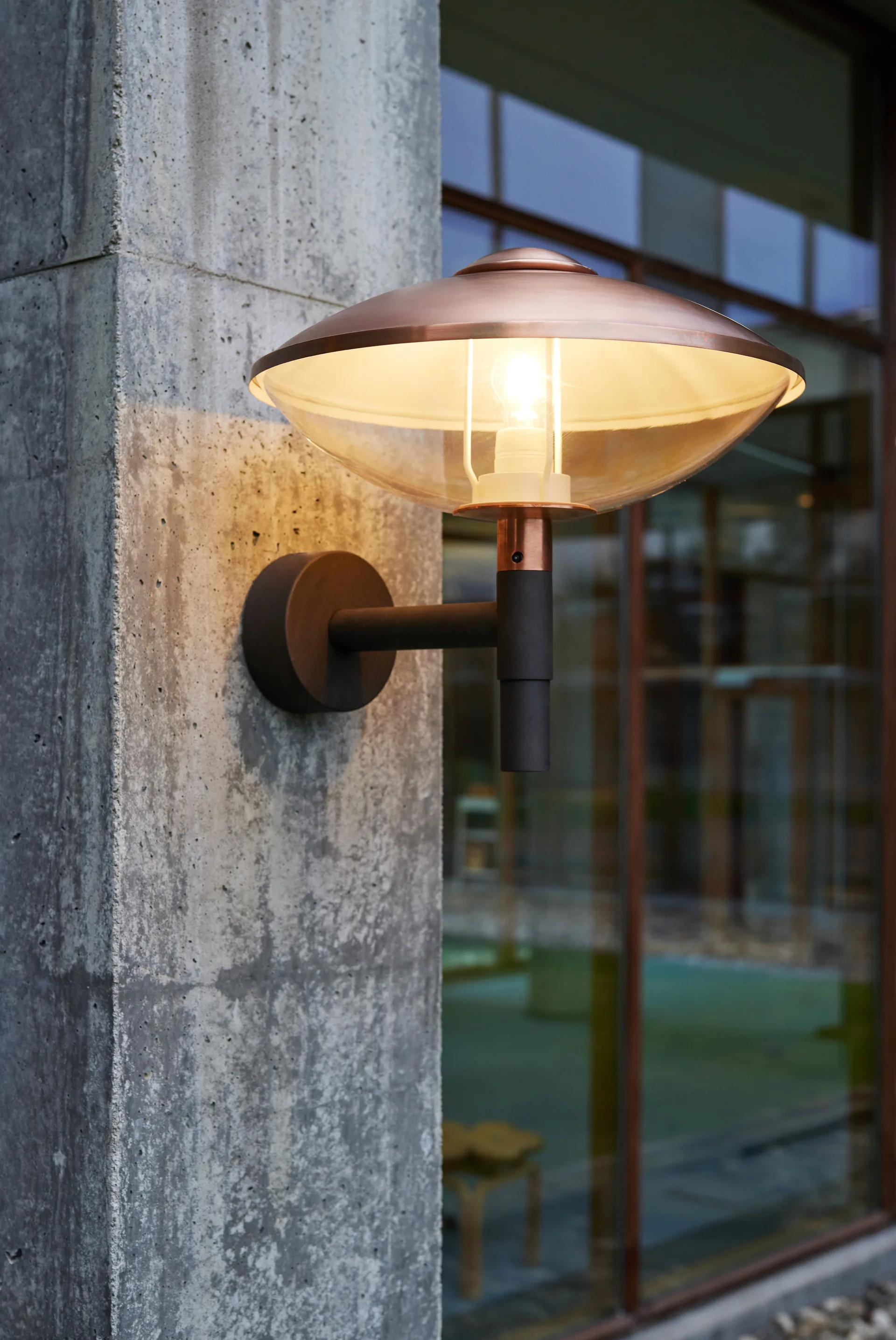 HL410 Outdoor gevelverlichting, Koper-helder Fritz Hansen