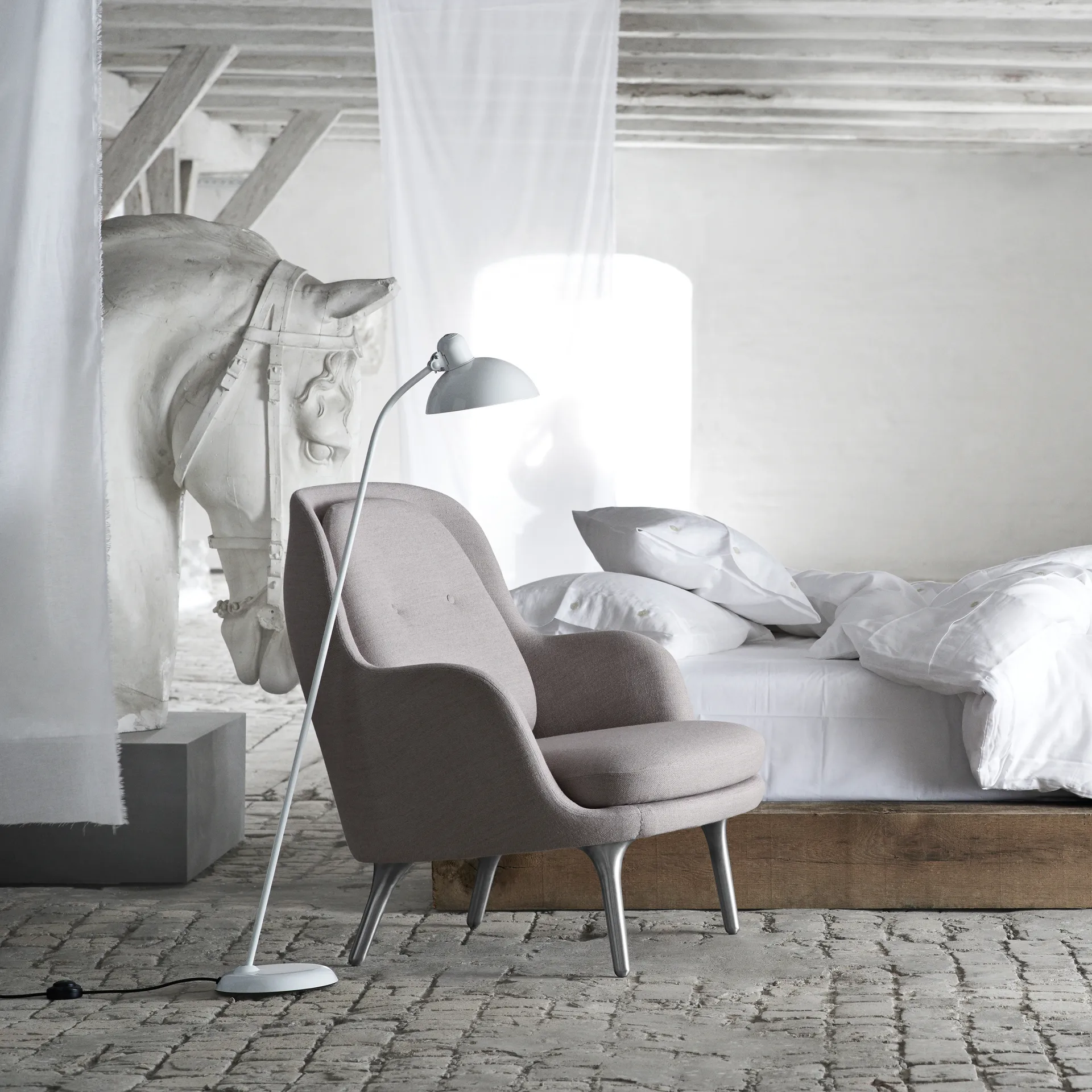 Kaiser Idell 6556-F vloerlamp, White Fritz Hansen