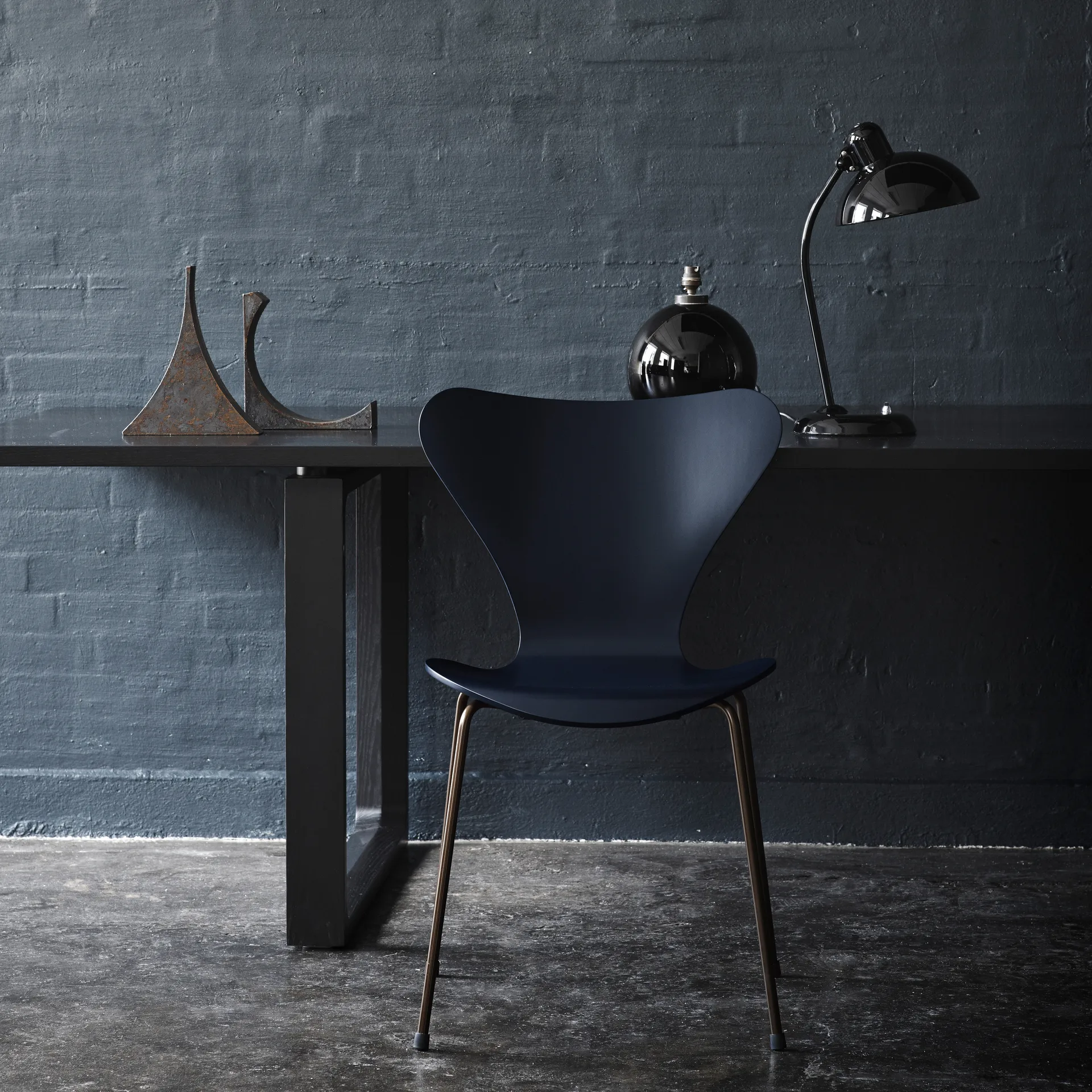 Kaiser Idell 6556-T tafellamp, Black Fritz Hansen