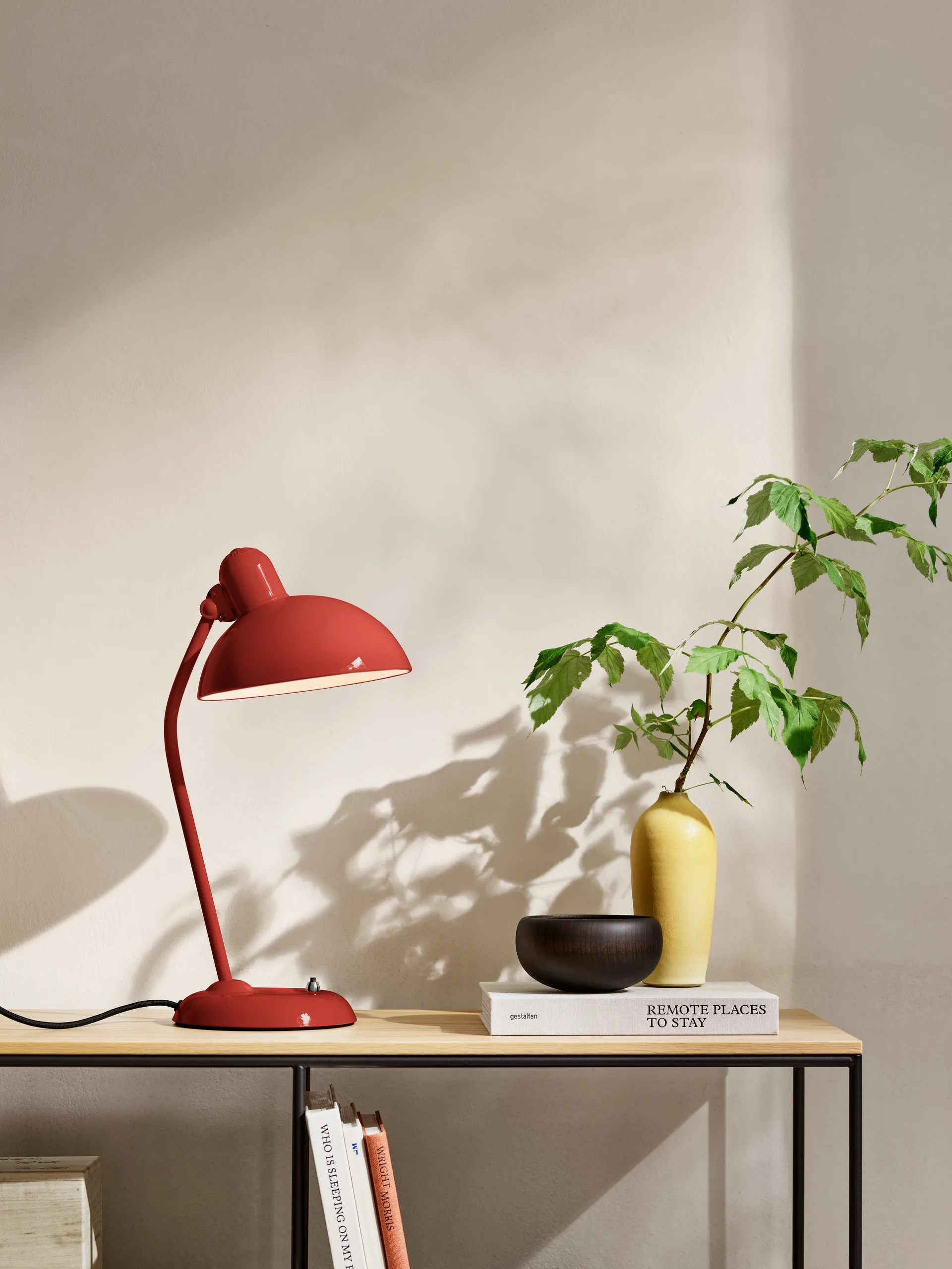 Kaiser Idell 6556-T tafellamp, Venetian red Fritz Hansen