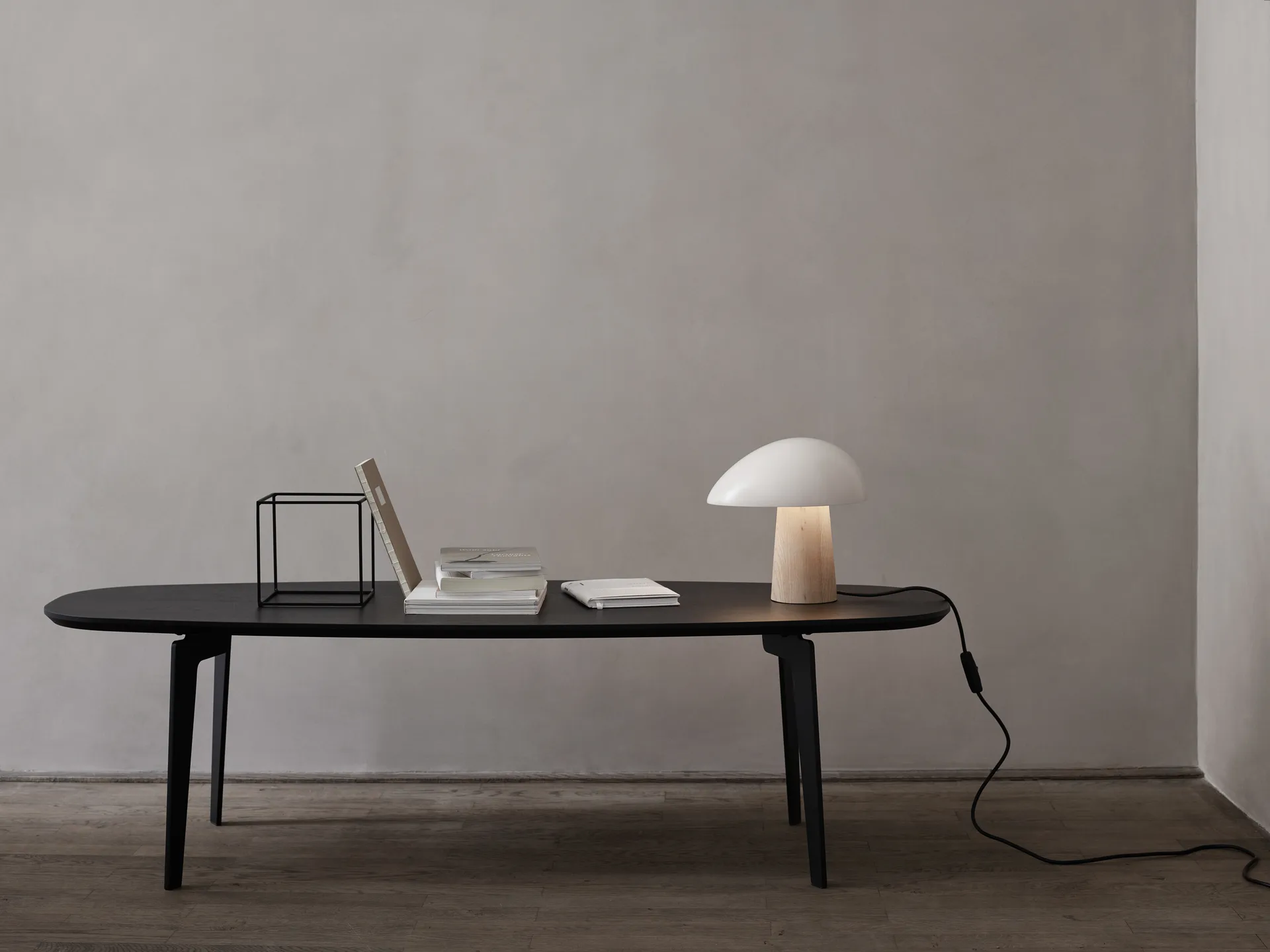 Night Owl tafellamp es, Rookwit Fritz Hansen