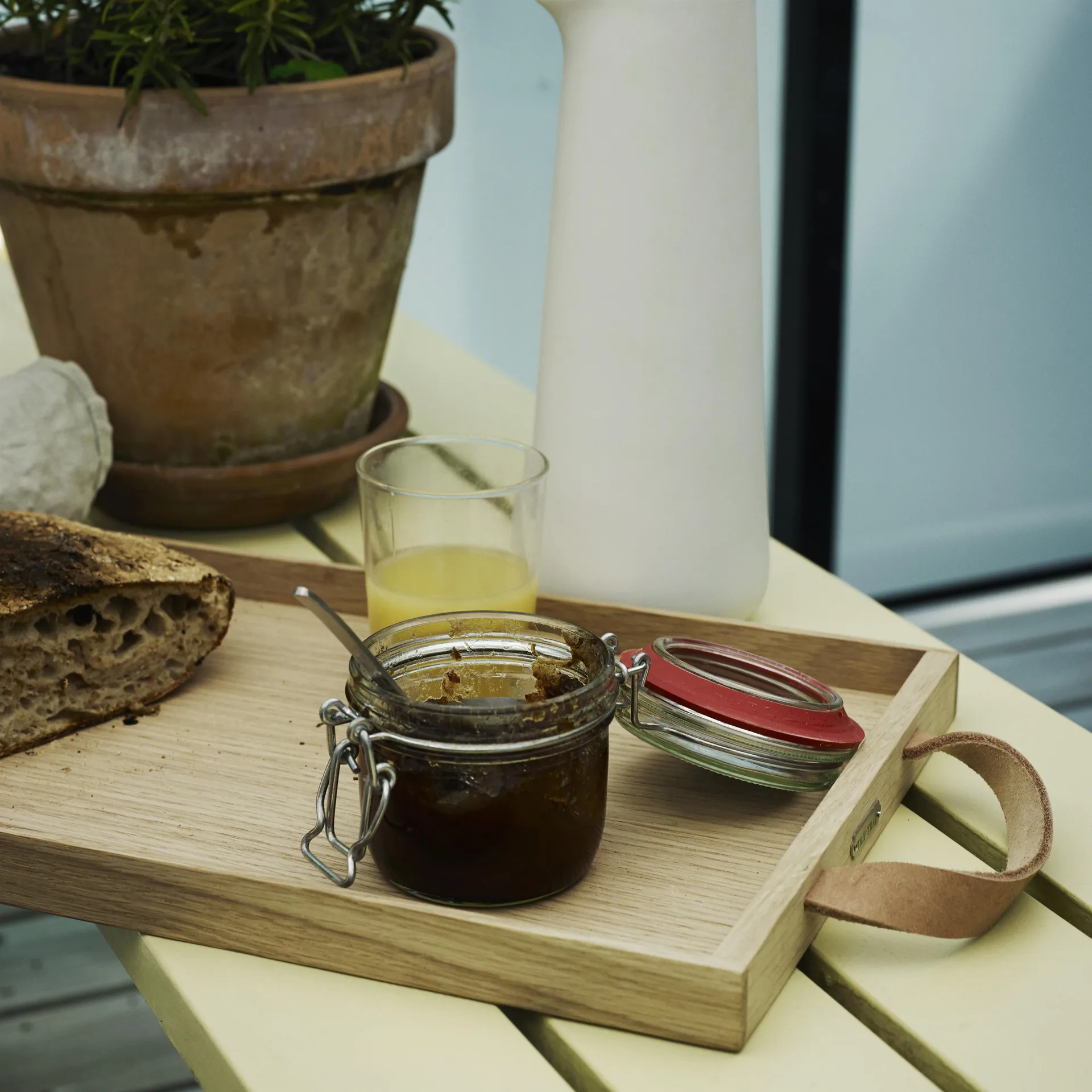 Norr dienblad, eiken Fritz Hansen