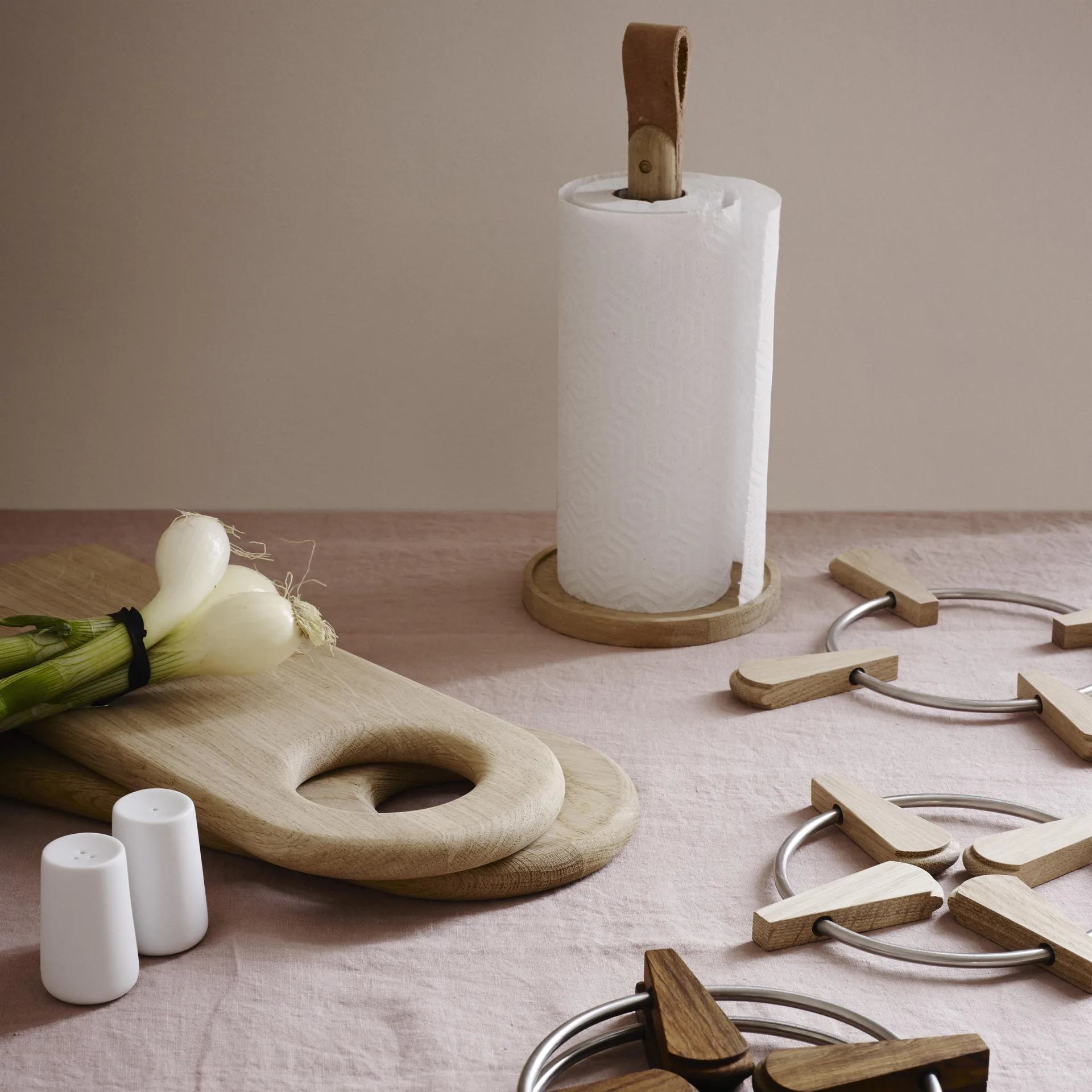 Norr keukenrolhouder, eiken Fritz Hansen