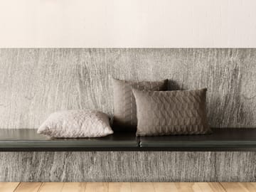 Trapez kussen 50x50 cm - Earth Brown - Fritz Hansen