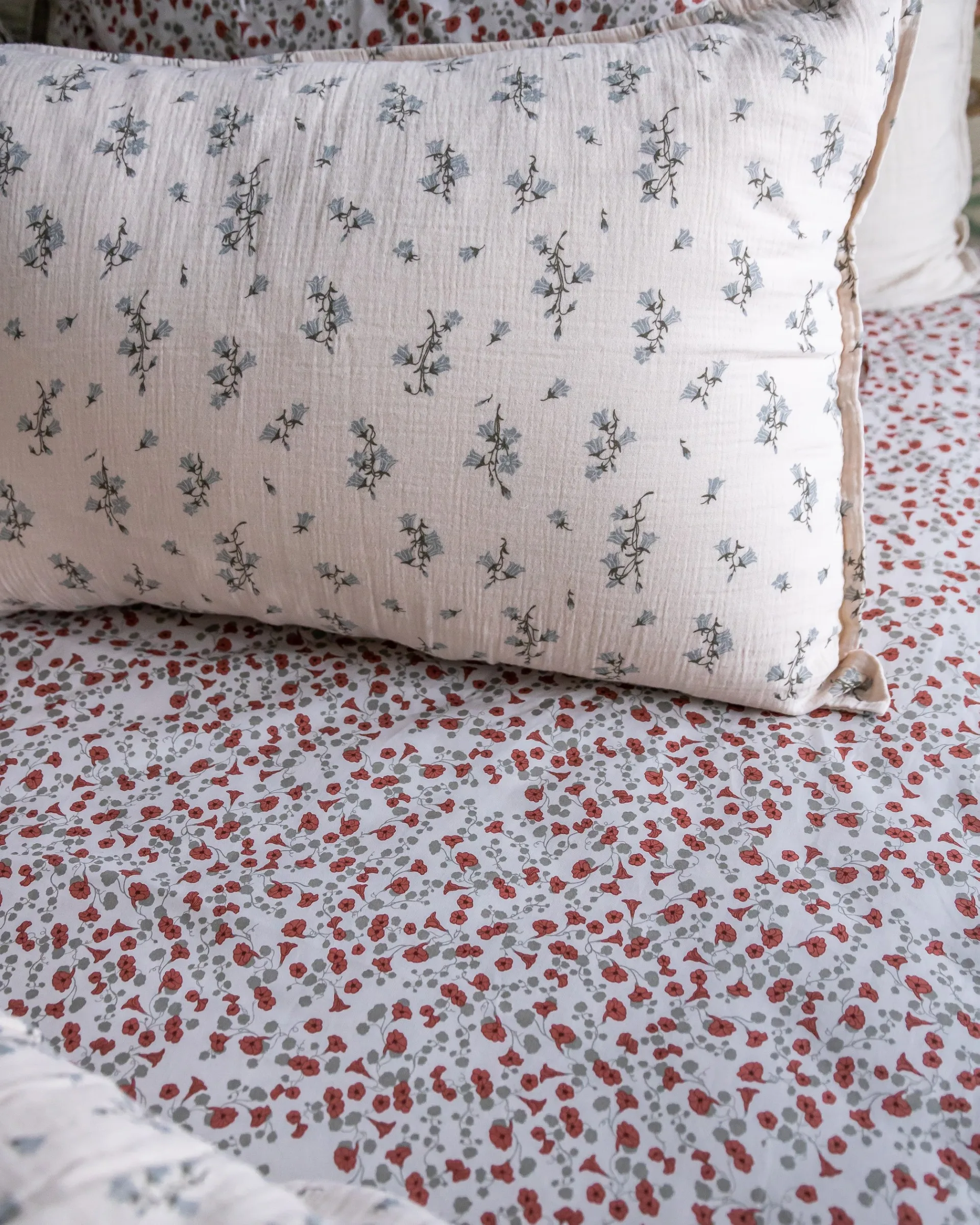 Bluebell Muslin kussensloop, 50x90 Garbo&Friends