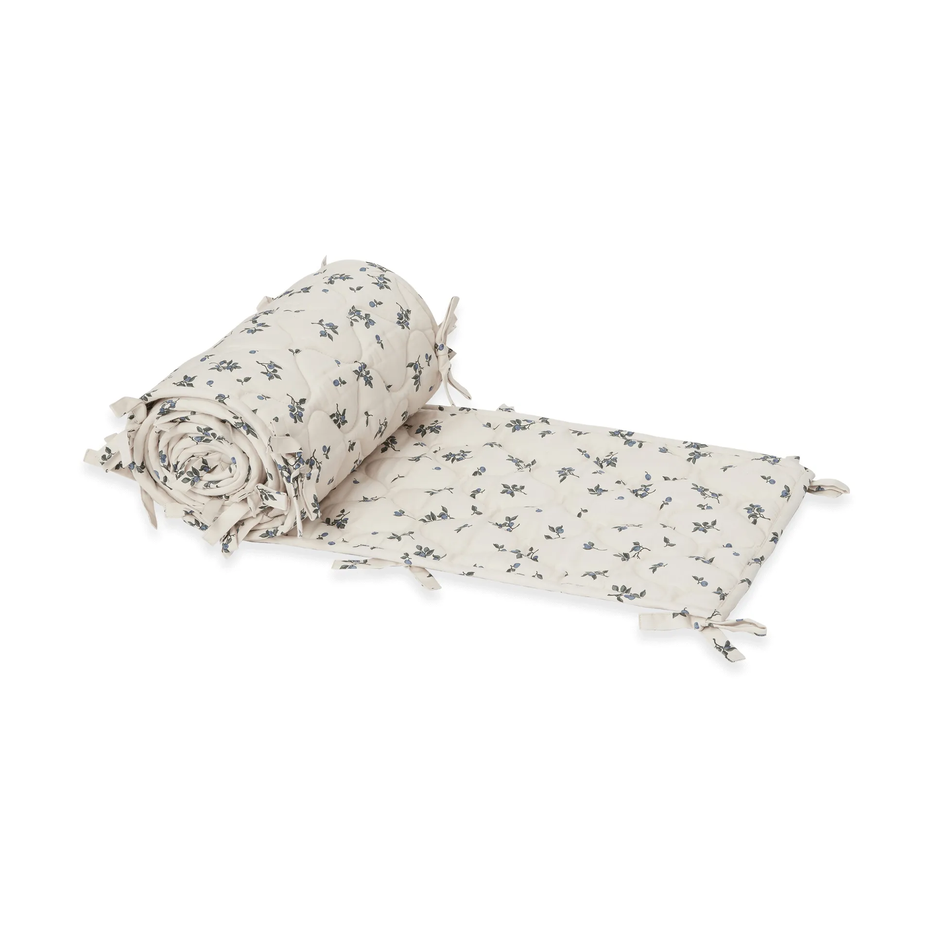 Blueberry satijnen gewatteerde ledikantbeschermer, 30x360 cm Garbo&Friends