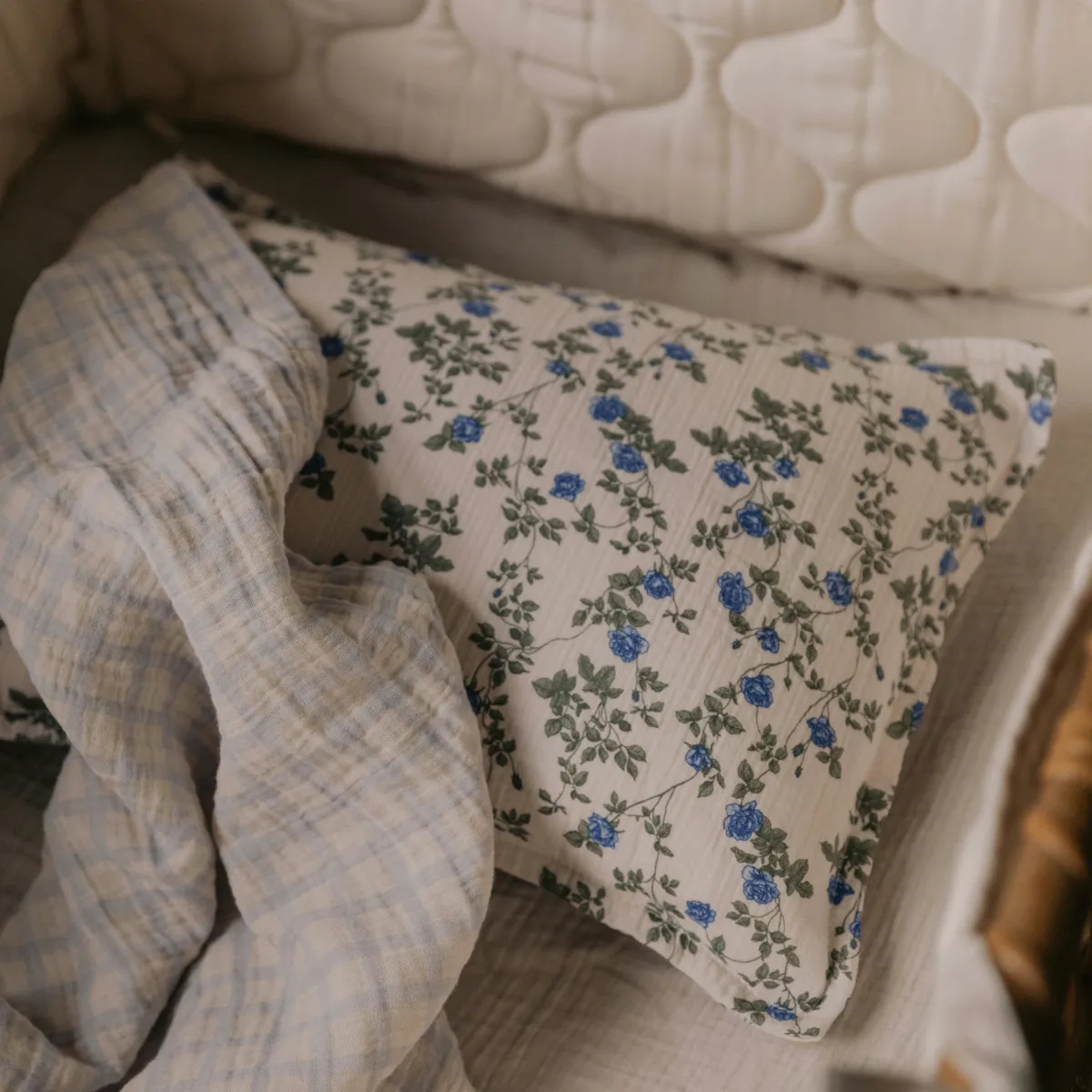 Dainty Muslin junior beddengoedset, 100x130/35x55 cm Garbo&Friends