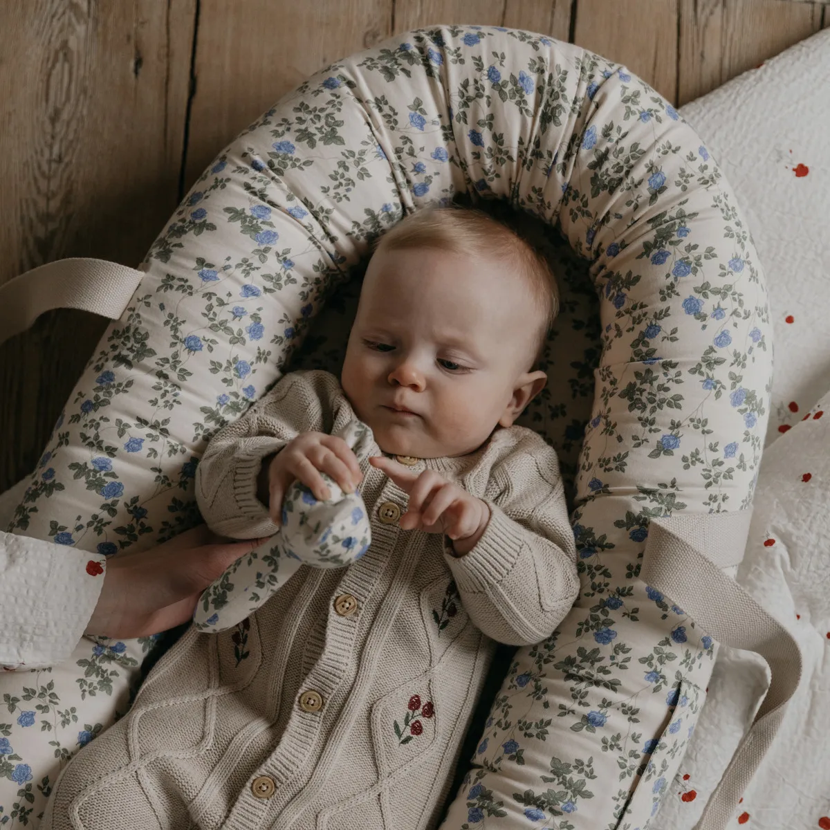 Delicaat satijnen babynest, 43x87x16 cm Garbo&Friends