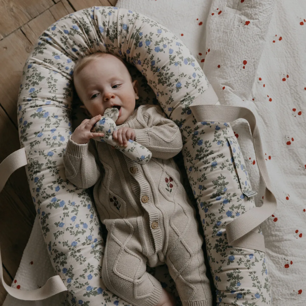 Delicaat satijnen babynest, 43x87x16 cm Garbo&Friends